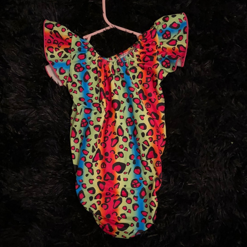 4t Flutter Sleeve Leo Neon Leopard